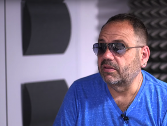 Michael Ciro: "Lo mejor y lo peor de la música es no saber lo que hay al doblar la esquina"