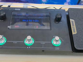 Ampero One, Hotone presenta una versión reducida de su pedalera con pantalla táctil