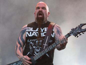 El "retorno" de B.C. Rich sin Kerry King de Slayer, que se pasa a Dean (¿pero no se retiraba?)