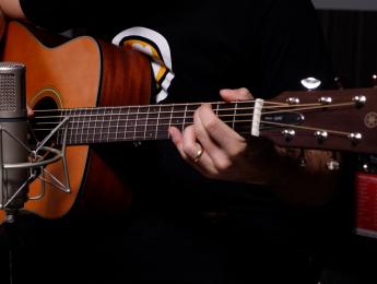 Review de Yamaha FGX3 Red Label
