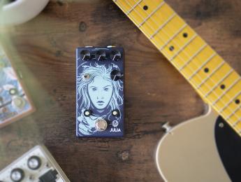 Julia V2, el renovado pedal de chorus de Walrus Audio