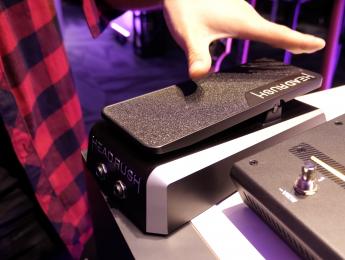 Headrush añade un accesorio para sus pedaleras: Headrush Expression
