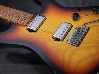Ibanez AZ2202A Prestige Made In Japan, la primera de la serie AZ con cuerpo de Fresno
