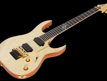 Nuevos modelos Solar SB1.6 y SB1.7 con Floyd Rose, mástil atornillado y tapa de Arce flameado