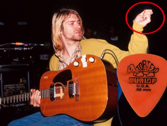 Subastan una púa Dunlop usada por Kurt Cobain con un precio de salida de 400 dólares