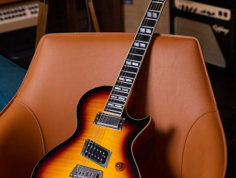 Epiphone Nancy Wilson Fanatic, la versión asequible de su Gibson Nighthawk signature