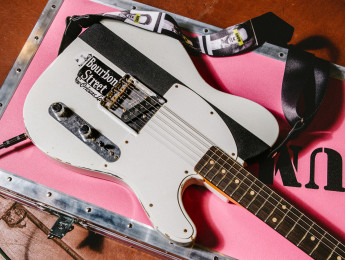 Fender Custom Shop recrea la Esquire del guitarrista de The Clash, Joe Strummer
