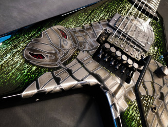 Special Bionic Snake, la nueva signature Framus Custom Shop para Wolf Hoffmann de Accept