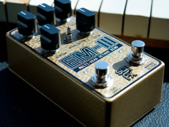 Solid Gold FX EM-III Multi-Head Octave Echo, un delay estilo Echorec con octava y auto-oscilación