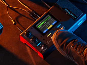 HeadRush MX5, una versión con pedal de expresión y pantalla táctil de 4" de su pedalera Gigboard
