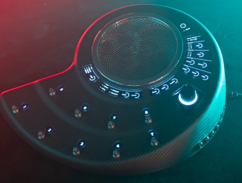 Amonito, un amplificador híbrido de 200 W en forma de caracola con efectos y altavoz integrado