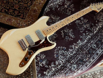 Fender Japón reedita de nuevo el modelo Swinger en una versión signature para Daiki Tsuneta