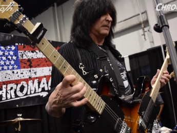 La guitarra doble de Michael Angelo Batio, por primera vez a la venta de la mano de Sawtooth