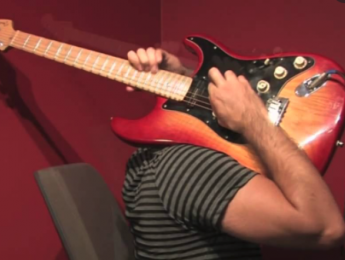 Estos foreros solearon con la guitarra de espaldas