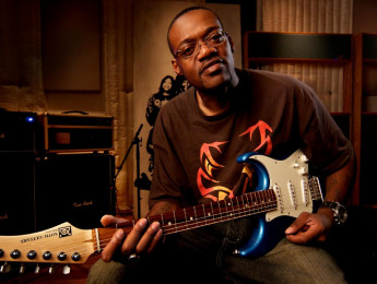 El desafío del mes: los diestros tocan como zurdos, y los zurdos como diestros