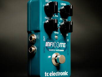 El TC Electronic Infinite Sample Sustainer te permite congelar una nota o acorde indefinidamente