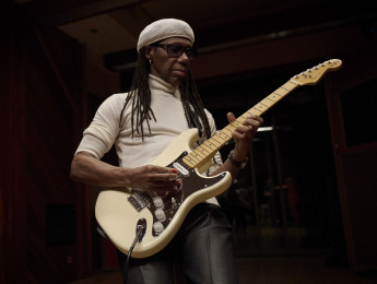 Fender Nile Rodgers Hitmaker Stratocaster, copia de la guitarra que ayudo a forjar decenas de éxitos