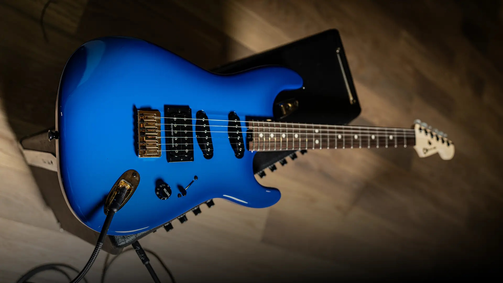 La nueva Jake E Lee Pro-Mod Signature en Blue Burst es una versión más ...