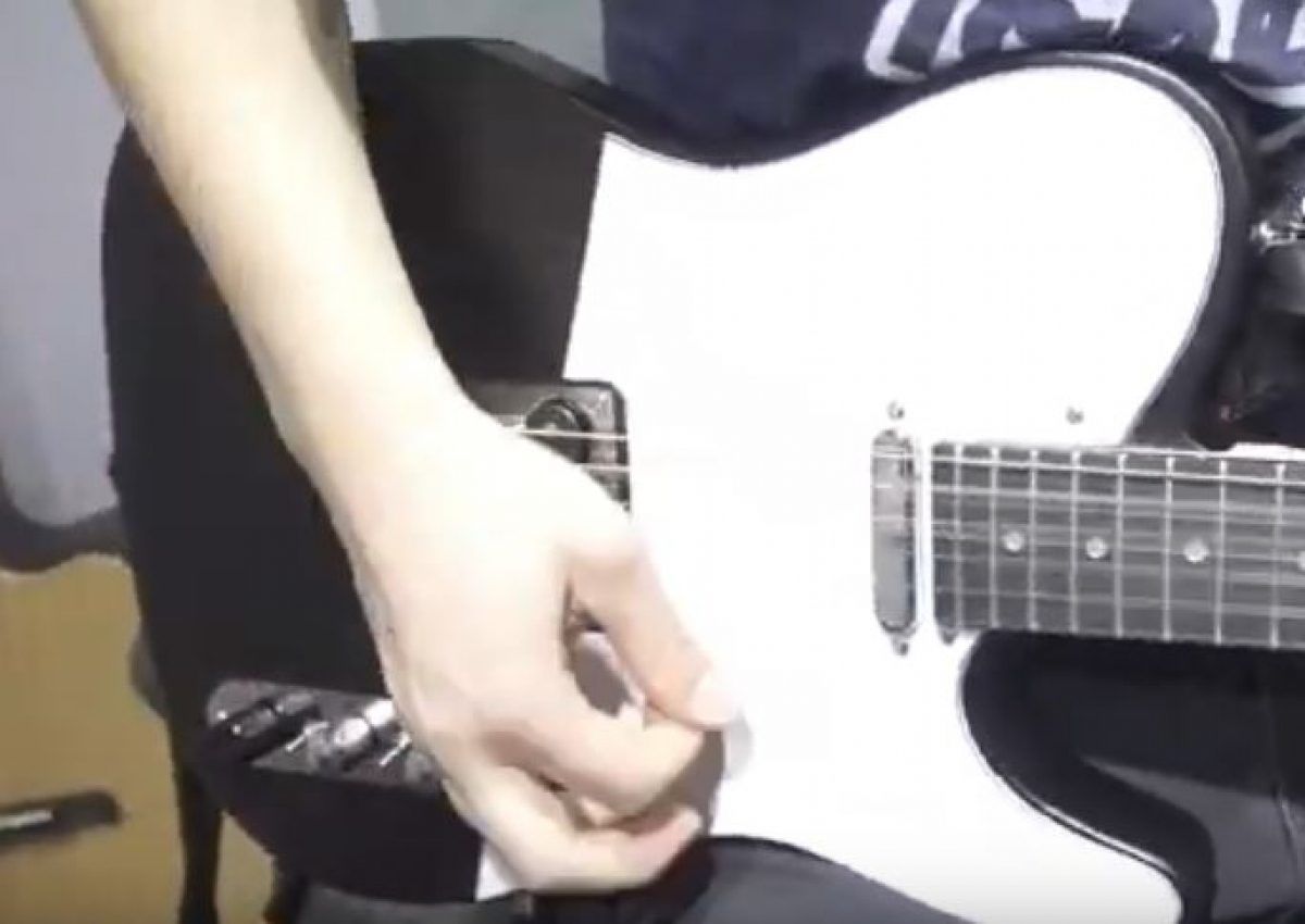 SIM 1 Guitar, una guitarra que emula a otras guitarras y amplis, y carga  respuestas a impulsos | Guitarristas.info