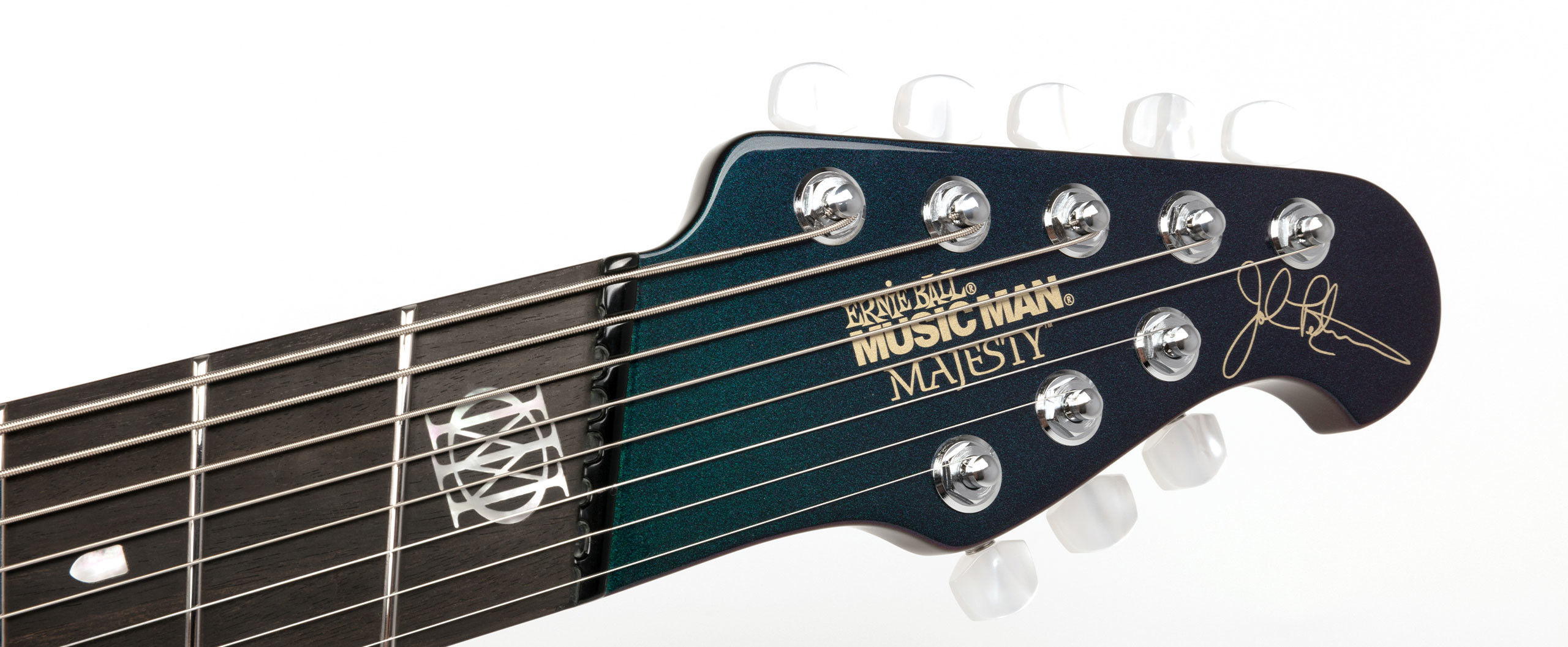 Ernie Ball Music Man Majesty 8, el modelo de John Petrucci con 8