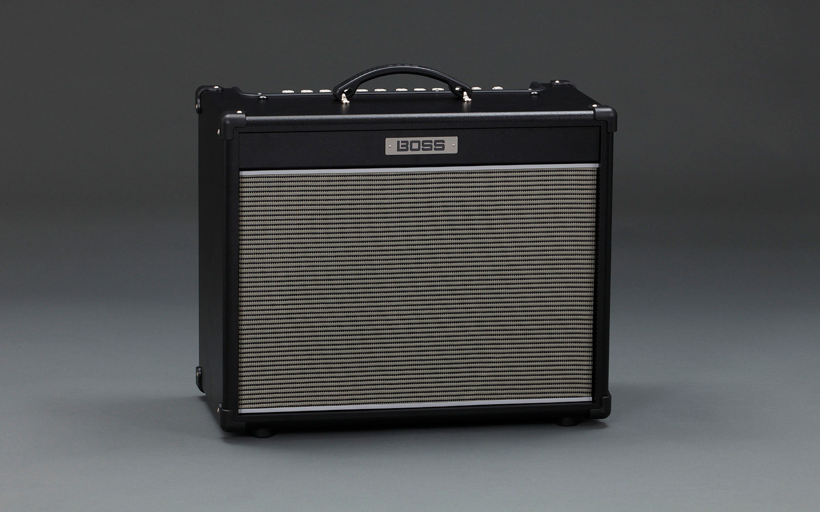 Boss Nextone, nueva serie de amplificadores con etapa de potencia