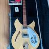 Rickenbacker 330